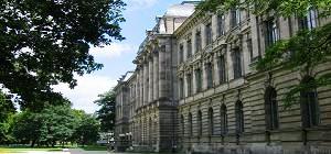  Erlangen - Collegienhaus, Schloss Erlangen (Erlanger Tourismus und Marketing Verein)